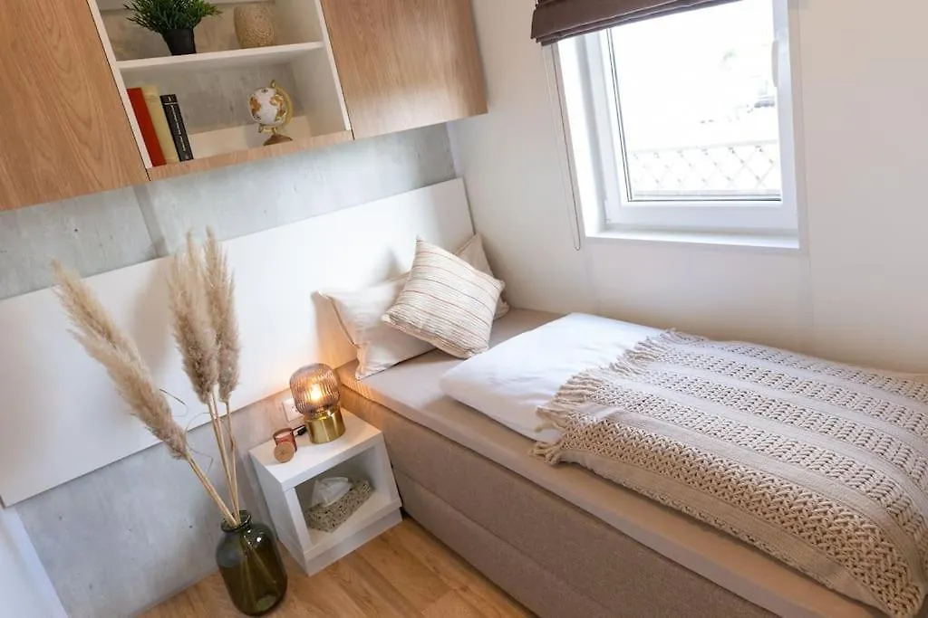 Gemuetliches, Voll Ausgestattes Tiny House Apartment Vilseck